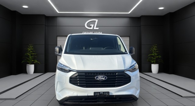 FORD TRANSIT CUSTOM Van PHEV 320 L2H1 Trend Automat