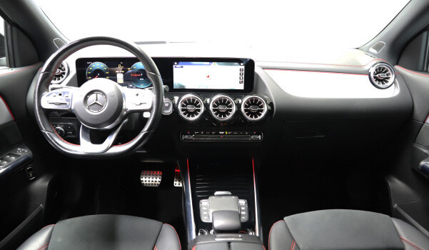 MERCEDES-BENZ EQA 250 AMG Line