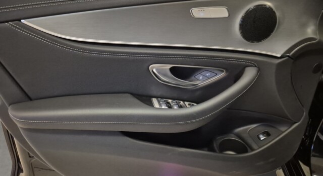 MERCEDES-BENZ E 300 de T 4Matic AMG Line 9G-Tronic