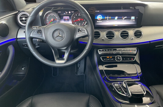 MERCEDES-BENZ E 200 Avantgarde 4 Matic 9G-Tronic
