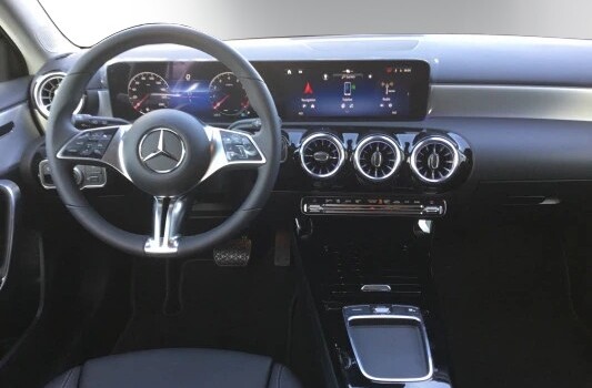 MERCEDES-BENZ A 220 4Matic 8G-DCT