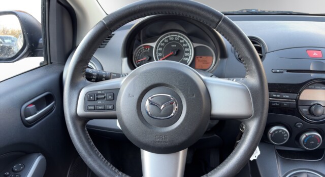 MAZDA 2 1.3i 16V EXCLUSIVE