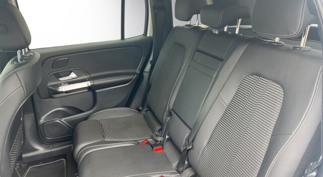 MERCEDES-BENZ GLB 200 Progressive 4M