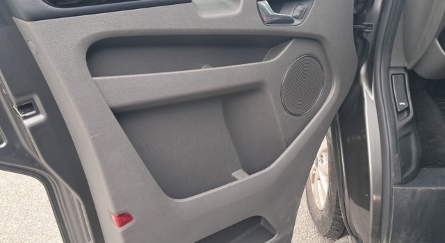 FORD TOURNEO CUSTOM 320 L1H1 Titanium PHEV