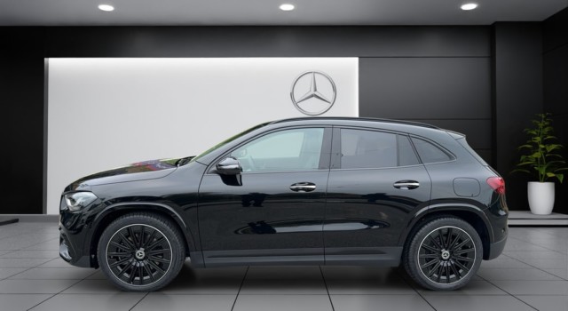 MERCEDES-BENZ GLA 250 4Matic 8G-DCT