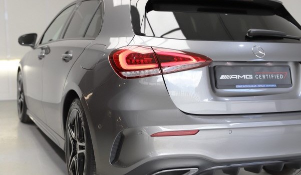 MERCEDES-BENZ A 180 Night Star AMG Line