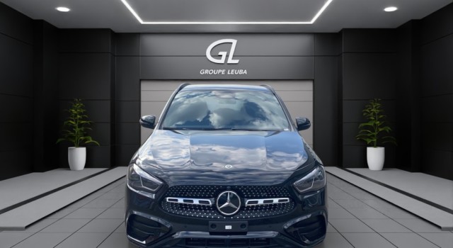 MERCEDES-BENZ GLA 200 7G-DCT