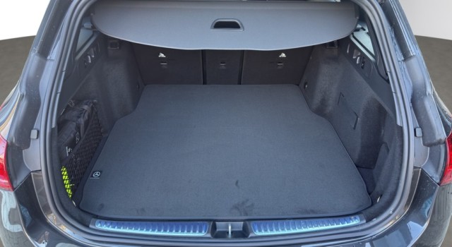 MERCEDES-BENZ C 220 d T 4 Matic Swiss Star