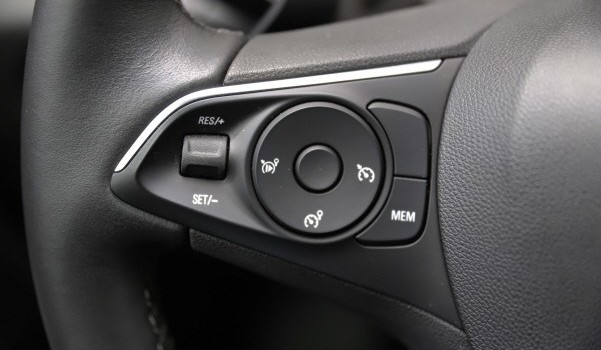 OPEL GRANDLAND X Hybrid4 Ultim