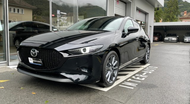 MAZDA 3 Hatchback SKYACTIV-G M Hybrid 140 Centre Line Automat