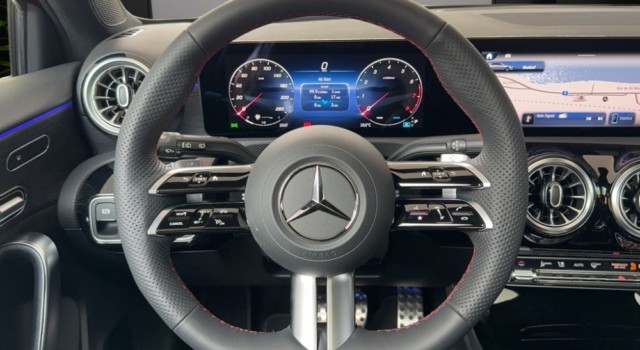 MERCEDES-BENZ A 250 4Matic 8G-DCT