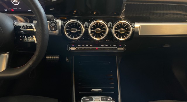 MERCEDES-BENZ GLB 220 4Matic 8G-Tronic