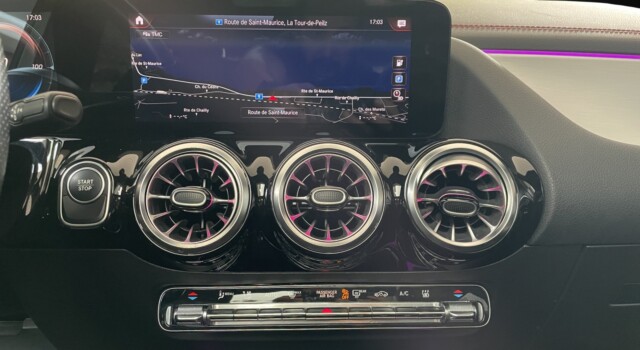 MERCEDES-BENZ EQA 250