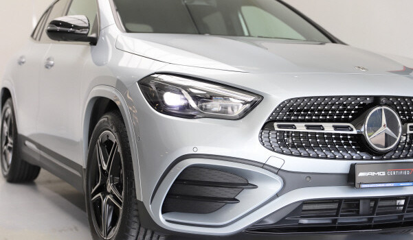 MERCEDES-BENZ GLA 220 d 4Matic 8G-DCT