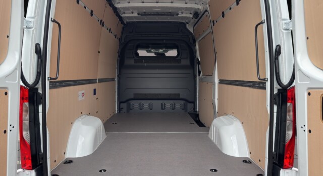 MERCEDES-BENZ Sprinter 317 CDI Standard 9G-TRONIC