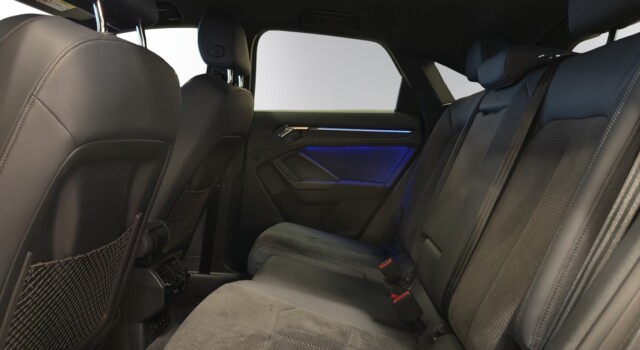 AUDI Q3 SB 35 TFSI S line Attr