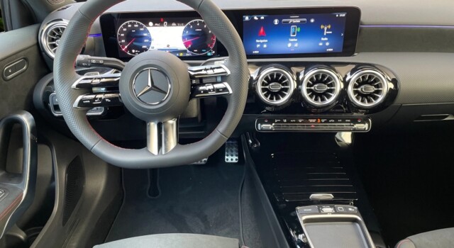 MERCEDES-BENZ A 250 4Matic 8G-DCT