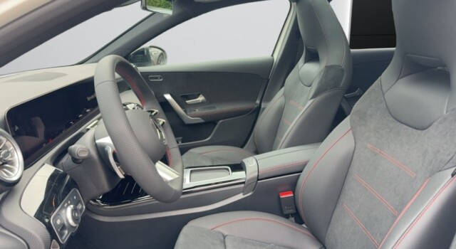 MERCEDES-BENZ A 250 e 8G-DCT