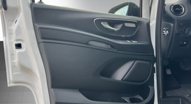 MERCEDES-BENZ VITO 116 CDI L Select A