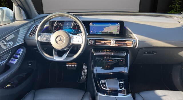 MERCEDES-BENZ EQC 400 AMG Line 4Matic