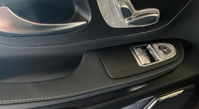 MERCEDES-BENZ V 300 d Édition Suisse EXCLUSIVE