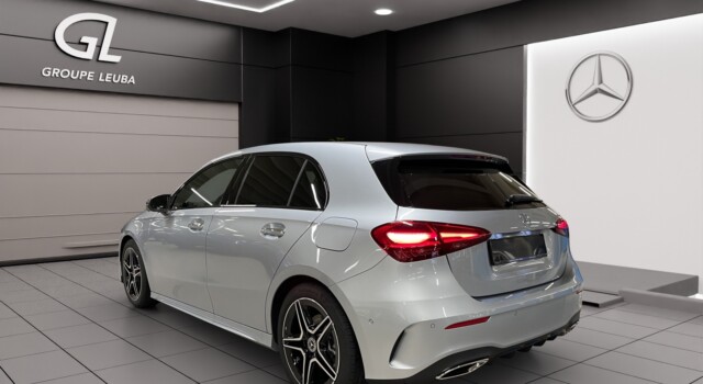 MERCEDES-BENZ A 200 Night Star 7G-DCT
