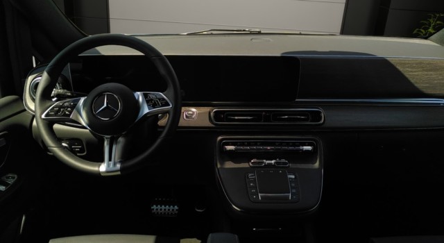MERCEDES-BENZ V 300  AVANTGARDE