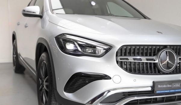 MERCEDES-BENZ GLA 200 Progressive