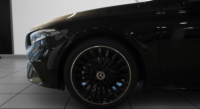 MERCEDES-BENZ A 200 Night Star 7G-DCT