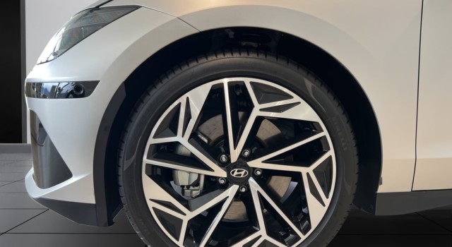 HYUNDAI IONIQ 6 77kWh Launch Edition 4WD