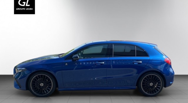 MERCEDES-BENZ A 200 Night Star 7G-DCT