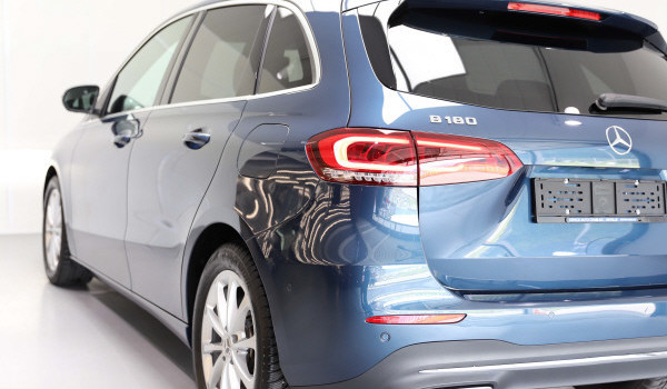 MERCEDES-BENZ B 180 Progressive