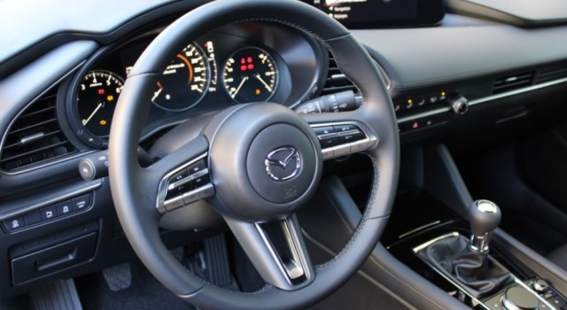 MAZDA 3 Hatchback SKYACTIV-G M Hybrid 140 Centre Line Automat