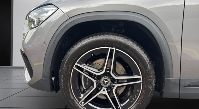 MERCEDES-BENZ GLA 250 e AMG Line 8G-DCT
