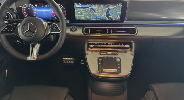 MERCEDES-BENZ V 300 d lang Swiss Edition 4Matic 9G-Tronic
