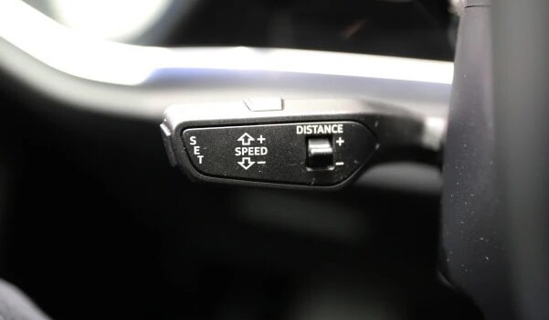 AUDI Q3 35 TFSI Attraction S-tronic