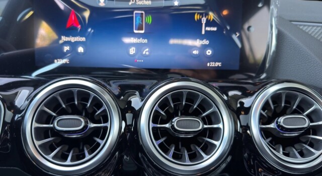 MERCEDES-BENZ GLA 220 4Matic 8G-DCT