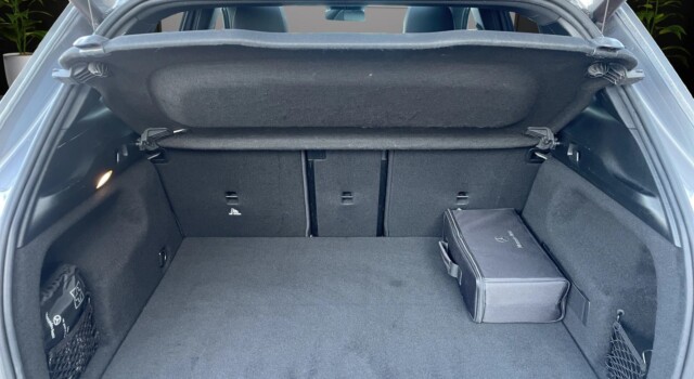 MERCEDES-BENZ EQA 250 AMG Line