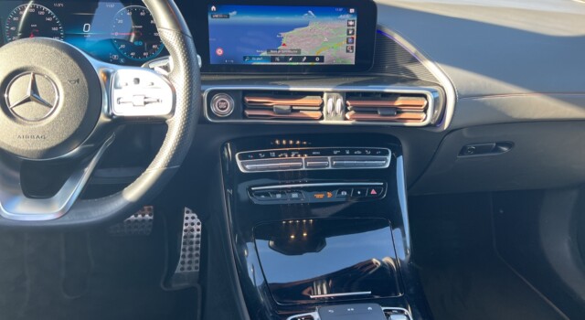 MERCEDES-BENZ EQC 400 AMG Line 4Matic