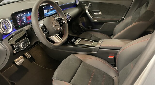 MERCEDES-BENZ A 200 Night Star 7G-DCT