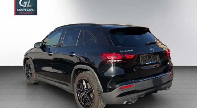 MERCEDES-BENZ GLA 250 AMG Line 4Matic