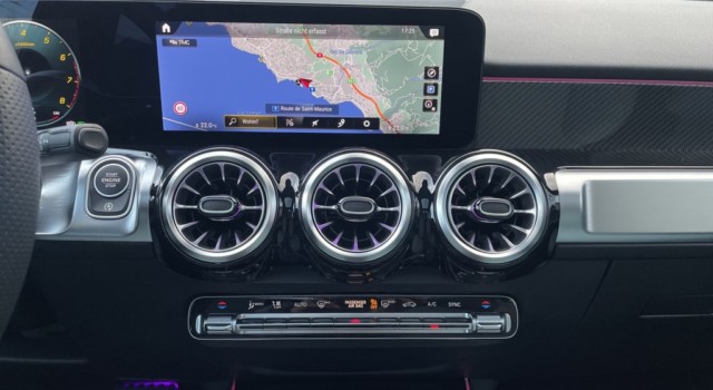 MERCEDES-BENZ GLB 250 4Matic AMG Line 8G-Tronic