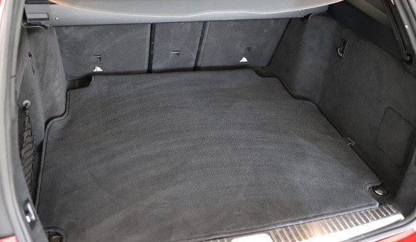 MERCEDES-BENZ C 220 d SwissStar AMG L.4M