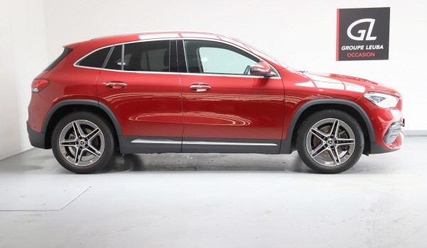 MERCEDES-BENZ GLA 250 AMG Line 4Matic