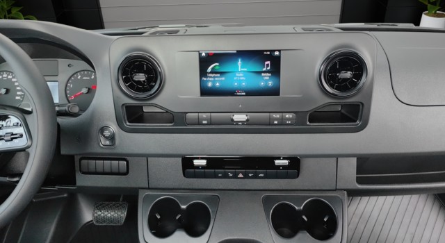 MERCEDES-BENZ Sprinter 317 CDI Standard 9G-TRONIC