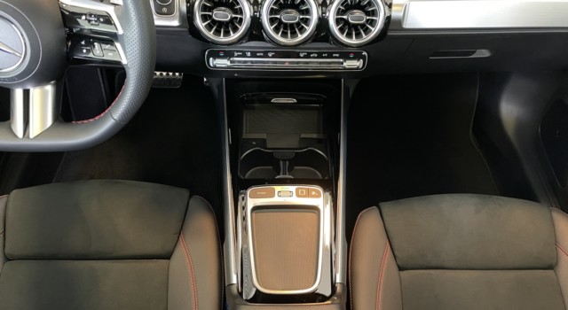 MERCEDES-BENZ GLB 220 4Matic 8G-Tronic