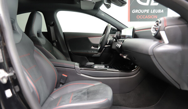 MERCEDES-BENZ CLA 250 AMG Line 4Matic