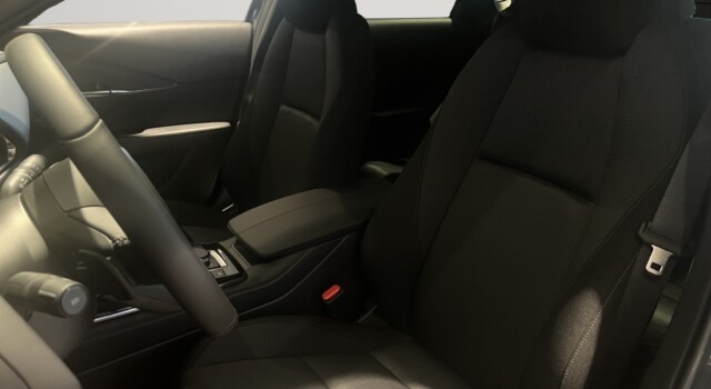 MAZDA CX-30 SKYACTIV-X 186 M Hybrid Centre Line AWD AT