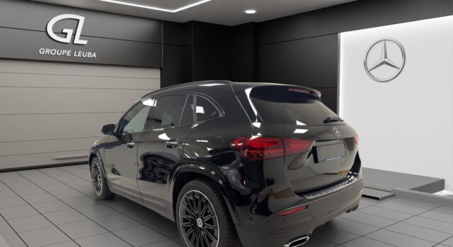 MERCEDES-BENZ GLA 220 4Matic 8G-DCT