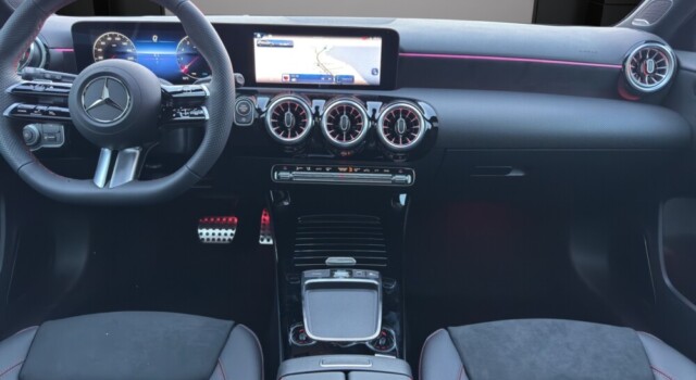 MERCEDES-BENZ A 250 4Matic 8G-DCT